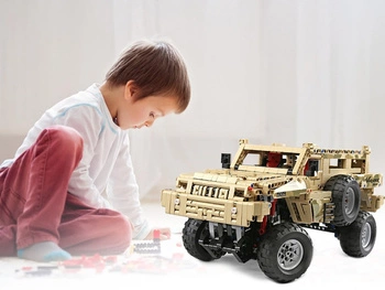 Klocki Technic Militarne Terenówka Hummer 2028 ele Mould King 13131