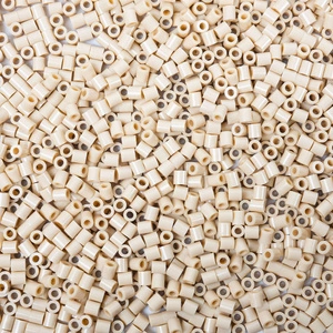 Koraliki do prasowania BEŻOWE 1500 szt Benny Beads