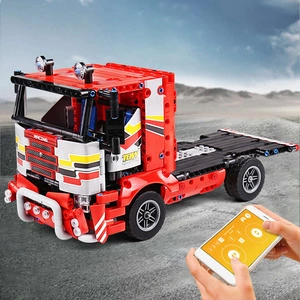 Klocki Technic Sterowana Ciężarówka TIR 577 ele