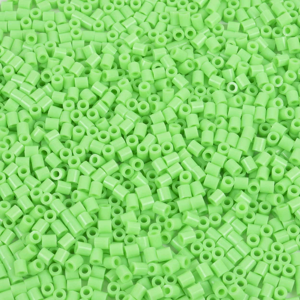 Koraliki do prasowania 2000 JASNE ZIELONE (LA.W14)