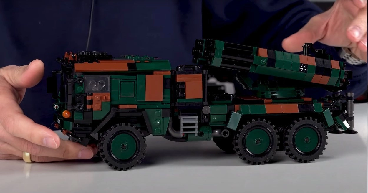 Klocki Technic Wojskowa Wyrzutnia Rakiet Lars2