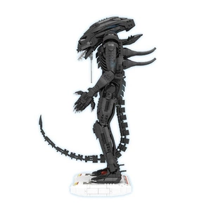 Klocki Technic Obcy Alien 2000 ele (model kolekcjonerski)