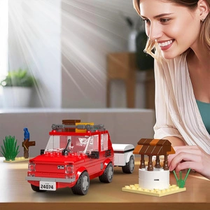 Fiat 126P Maluch z Przyczepką Skala 1:24