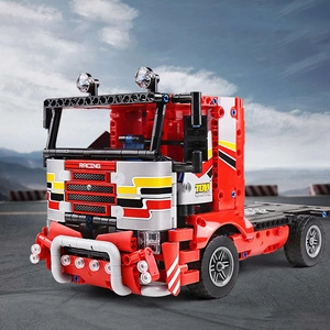 Klocki Technic Sterowana Ciężarówka TIR 577 ele