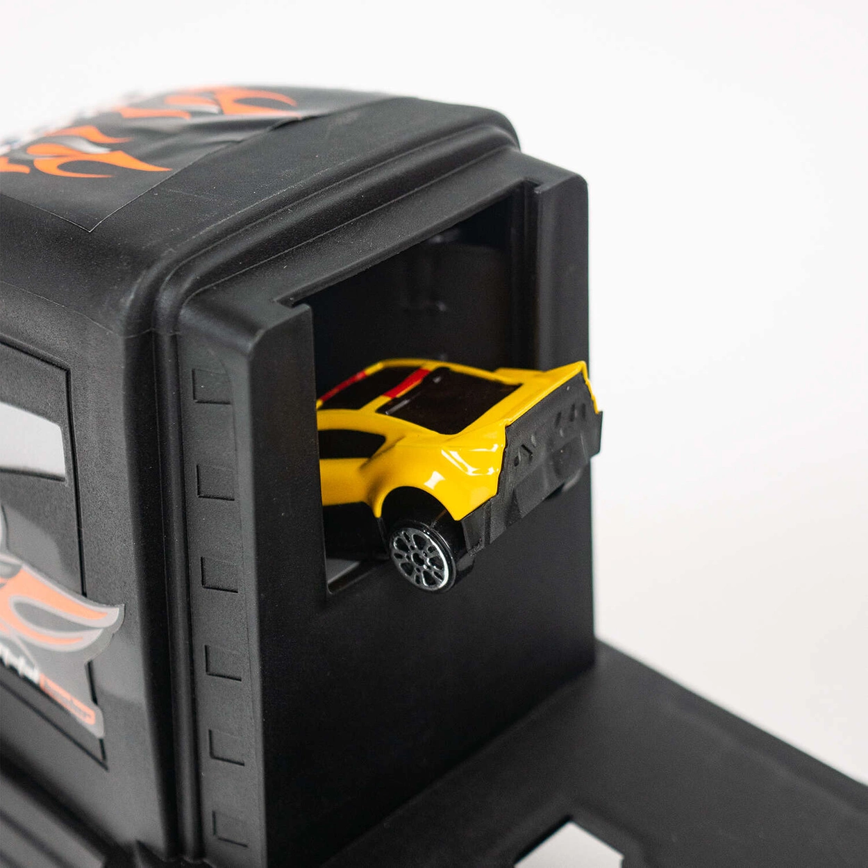 Transporter Ciężarówka na Resoraki 6 Autek Akcesoria Plansza