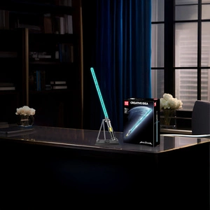 Niebieski Miecz Świetlny – Świecący Model Kolekcjonerski z 1089 Elementów