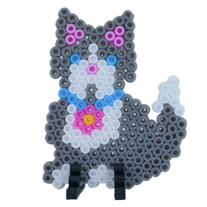 KOTEK Z KORALIKÓW DO PRASOWANIA MINI SZABLON