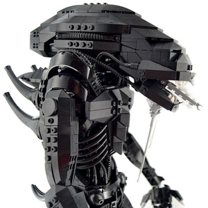 Klocki Technic Obcy Alien 2000 ele (model kolekcjonerski)