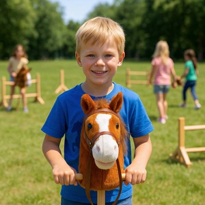 Koń na kiju - zabawkowa głowa konia z efektami dźwiękowymi