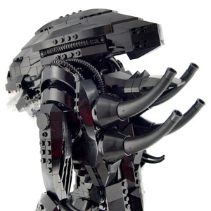 Klocki Technic Obcy Alien 2000 ele (model kolekcjonerski)