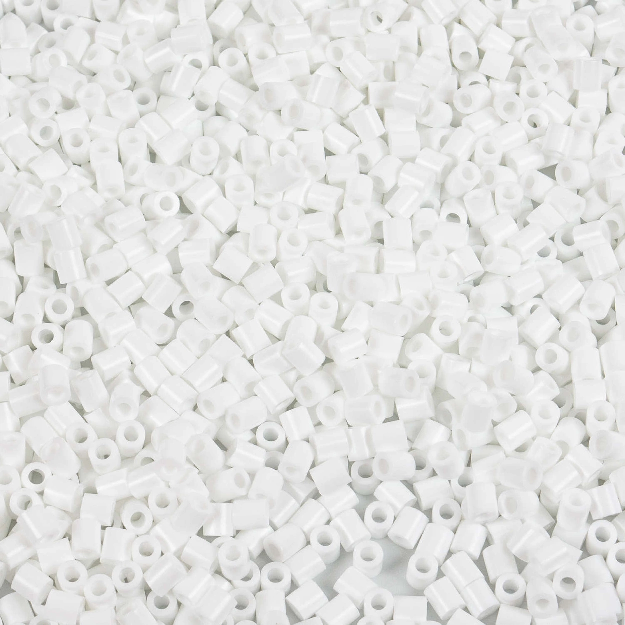 Koraliki do prasowania 2000 BIAŁE (LA.W08)